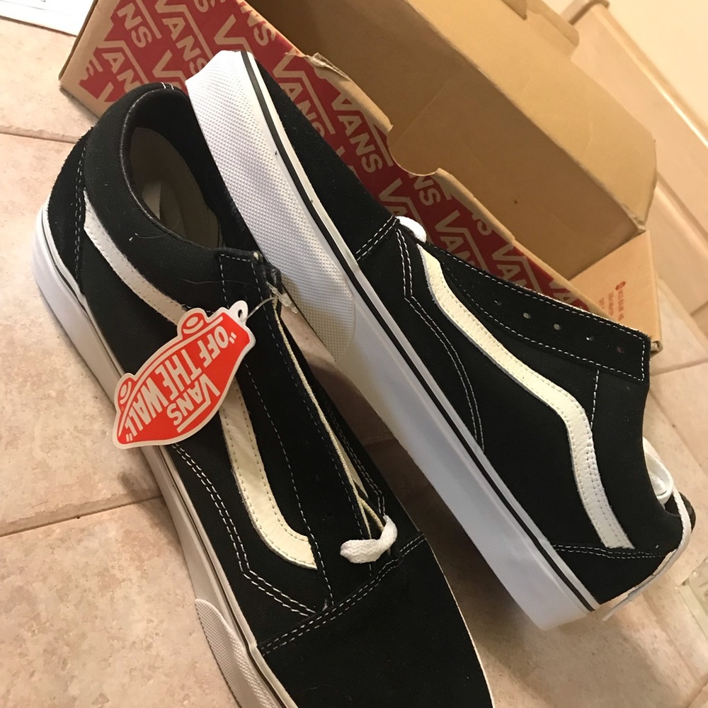 BRAND NEW Old Skool Vans